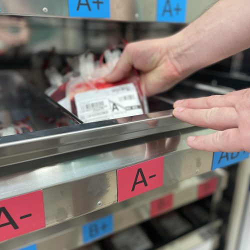 Nové boxy na přepravu krve pomůžou zachránit životy